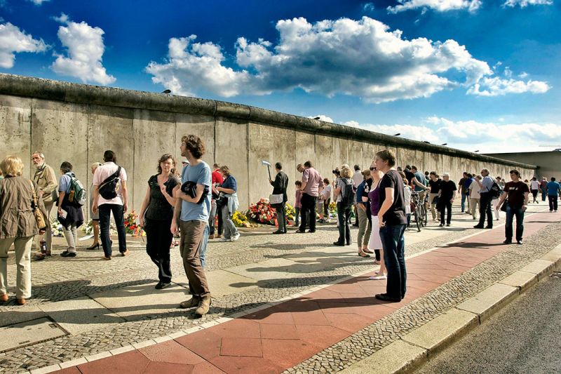   6 :    (Berliner Mauer) :       (Bernauer Straße),   ,     1,4  :    :  CC0, pixabay.com (www.outdooractive.com)