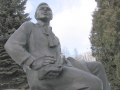 Фотография 2 : Памятник репрессированному  удмуртскому поэту, просветителю, этнографу и общественному деятелю Кузебаю Герду (Кузьме Чайникову)