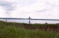 Фотография 3 : Памятный крест заключенным, погибшим на затонувших баржах : фотограф А. Воронина