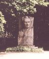 Фотография 2 : Памятник академику Н.И. Вавилову