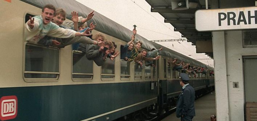 поезд Миниатюра